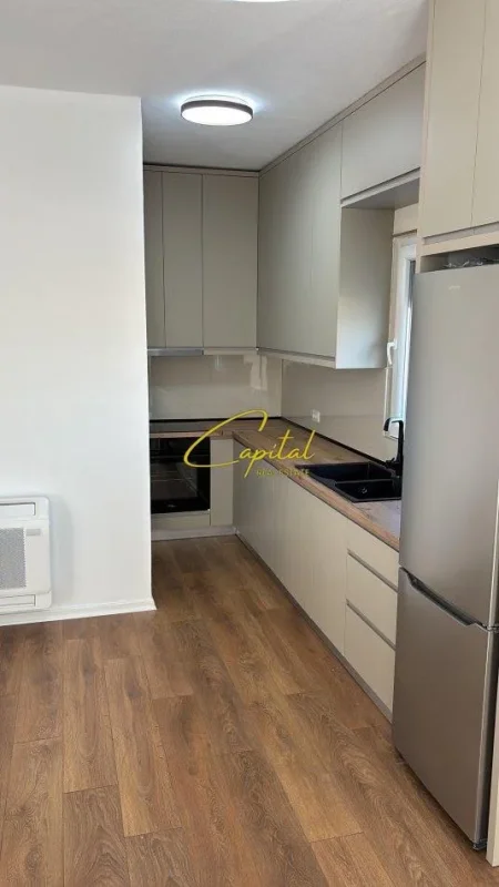Tirane, jepet me qera apartament 2+1 Kati 6, 100 m² 800 € (RRUGA BARDHYL)