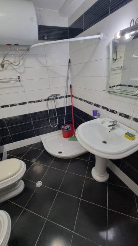 Tirane, jepet me qera apartament 1+1 Kati 5, 60 m² 550 € (Don Bosko)