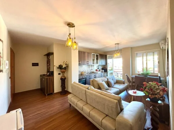 Tirane, shitet apartament 1+1+Aneks+Ballkon Kati 4, 76 m² 85.000 € (durres , golem , mali i robit)