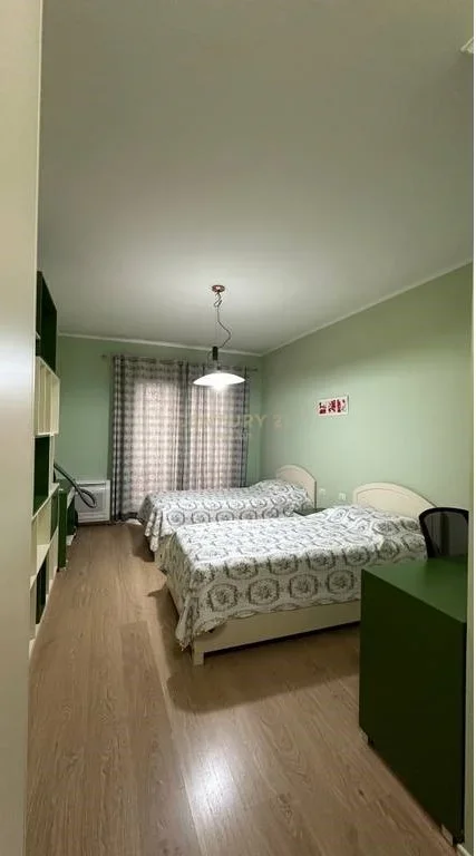 Tirane, jepet me qera apartament 2+1 Kati 8, 116 m² 850 € (pazari i ri)