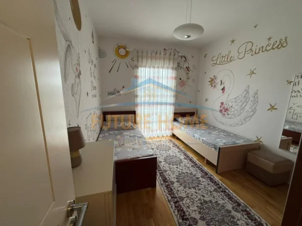 Tirane, jepet me qera apartament Kati 3, 97 m² 1.000 € (kopshti botanik)