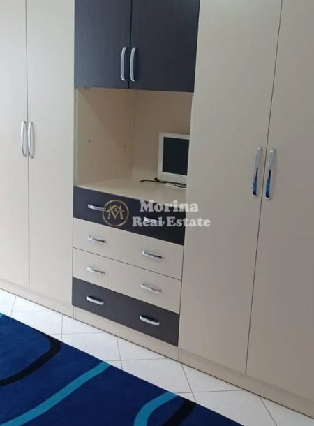Tirane, shitet Vile 3 Katshe , 279 m² 130.000 € (Kombinat)