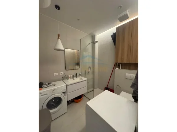 Tirane, jepet me qera apartament 1+1 Kati 1, 550 € 