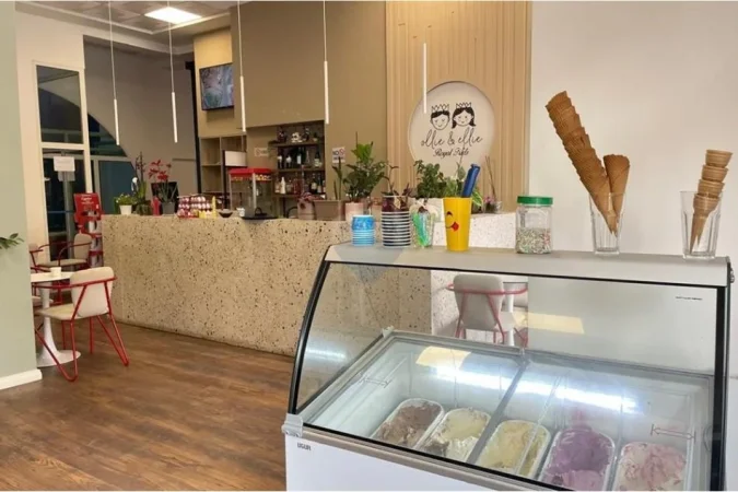 Vlore, shitet bar-kafe Kati 0, 210 m² (Rruga Dush Strati, pranë Zjarrfikëses)