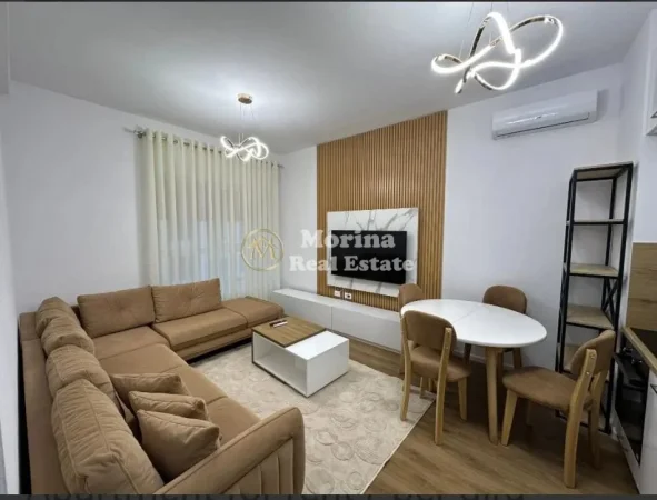Tirane, jepet me qera apartament 1+1 Kati 3, 65 m² 430 € (Ali Demi)