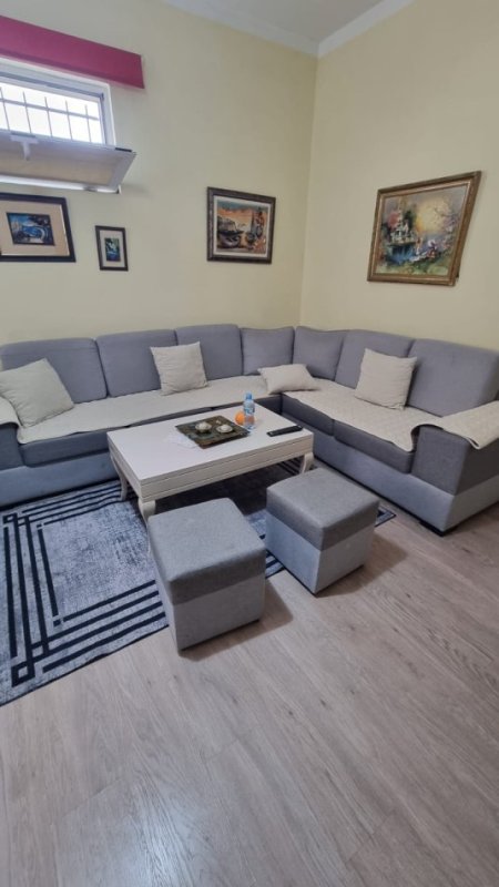 Tirane, jepet me qera apartament 2+1 Kati 2, 100 m² 500 € (21 Dhjetori)