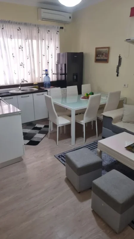 Tirane, jepet me qera apartament 2+1 Kati 2, 100 m² 500 € (21 Dhjetori)