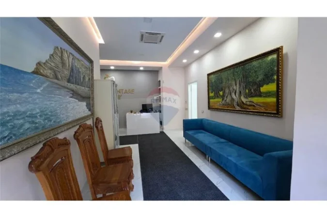 Vlore, shitet ambjent biznesi , 165 m² 350.000 € (Rruga Hajredin Haxhiraj, pranë Gjimnazit “Ali Demi”)