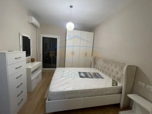 Tirane, jepet me qera apartament 2+1 Kati 3, 111 m² 730 € (KOPESHTI BOTANIK)