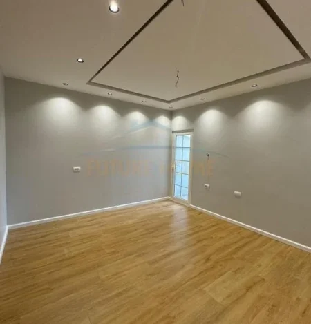 Tirane, shitet apartament 3+1 Kati 2, 137 m² 175.000 € (Rruga dalip topi)