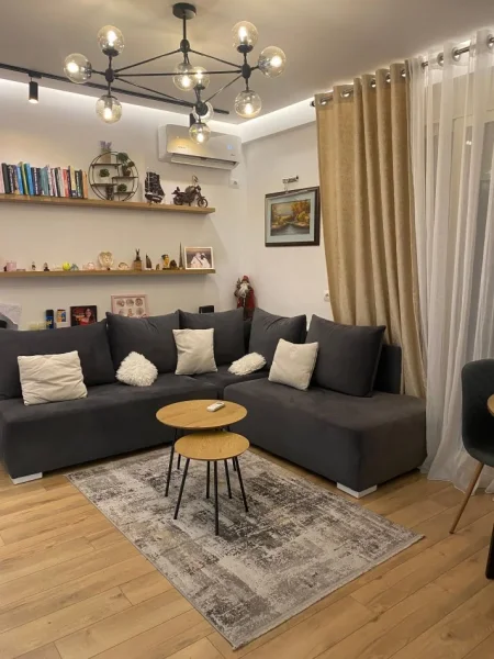 Shqiperi, jepet me qera apartament Kati 3, 70 m² 500 € (Rruga Eduart Mano pranë kopshtit Zoologjikë)