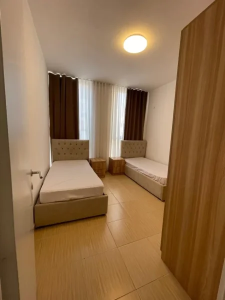 Tirane, jepet me qera apartament 2+1+Ballkon Kati 2, 98 m²