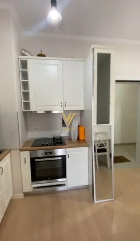 Tirane, jepet me qera apartament 1+1+Ballkon Kati 6, 60 m² 550 € (21 DHJETORI)