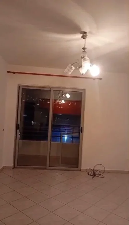 Tirane, jepet me qera apartament 2+1+Ballkon Kati 3, 85 m² 420 € 