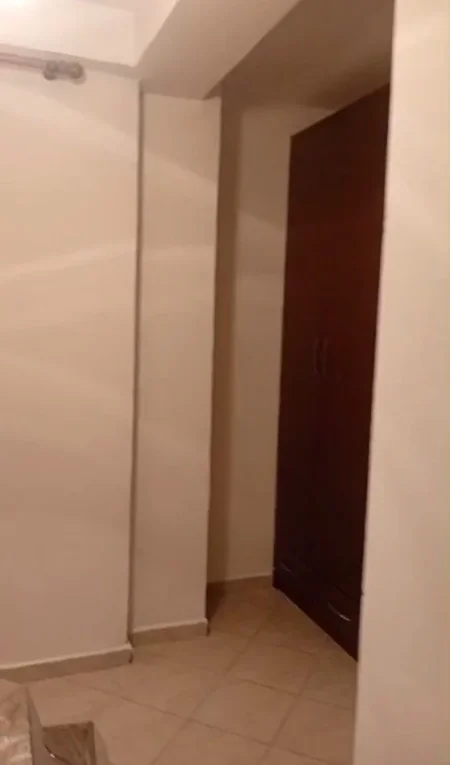 Tirane, jepet me qera apartament 2+1+Ballkon Kati 3, 85 m² 420 € 