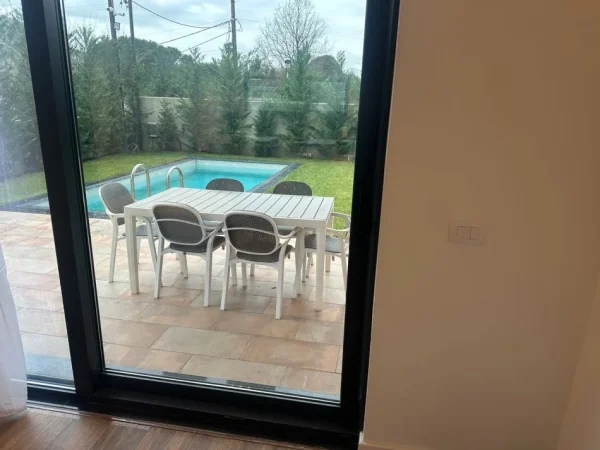 Tirane, jepet me qera Vile 3 Katshe , 150 m² 3.400 € (TEG , LUNDER)