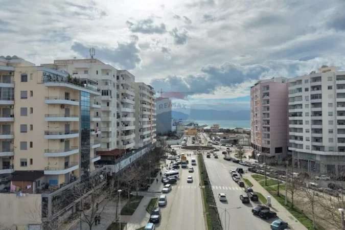 Vlore, shitet ambjent biznesi Kati 1, 436 m² (TRANSBALLKANIKE, VLORË)