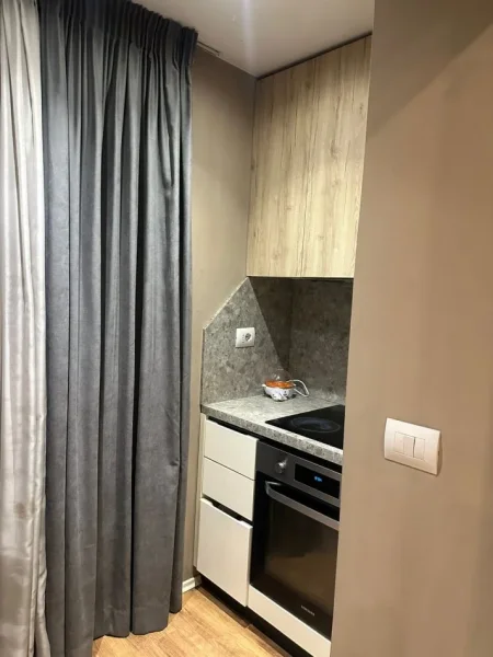 Tirane, jepet me qera apartament 1+1 Kati 3, 56 m² 550 € (Rruga Asim Vokshi)