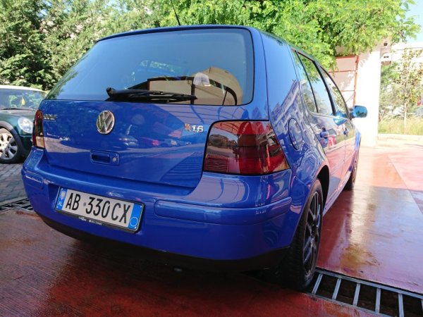 Tirane, shes makine Benzin+Gaz, blu manuale Klima 1.900 €