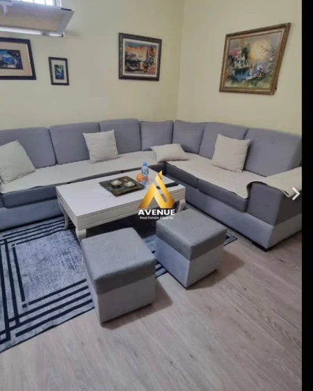 Tirane, jepet me qera apartament 2+1+Ballkon Kati 2, 85 m² 510 € (21 Dhjetori)