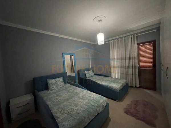 Tirane, shitet Vile 4+1+Aneks+Ballkon Kati 0, 400 m² 480.000 € 