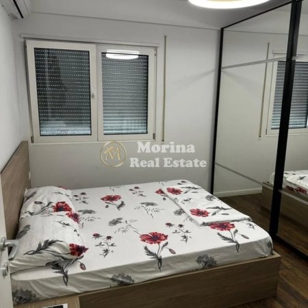 Tirane, jepet me qera apartament 1+1 Kati 4, 54 m² 700 € (Komuna e Parisit)