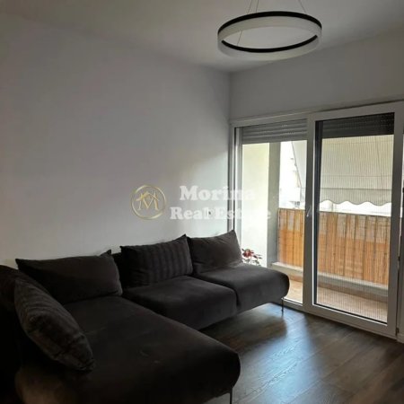 Tirane, jepet me qera apartament 1+1 Kati 4, 54 m² 700 € (Komuna e Parisit)
