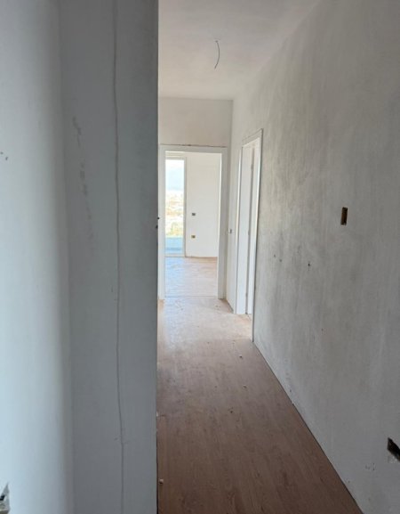 Tirane, shitet apartament 2+1+Ballkon Kati 8, 128 m² 128.500 € 