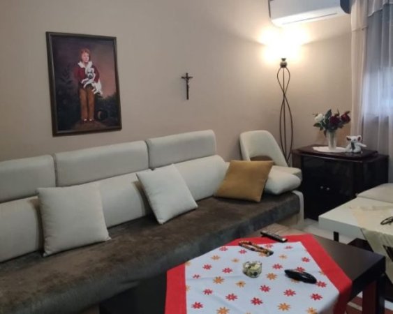 Tirane, shitet 2+1 Kati 4, 74 m² 135.000 € (Rruga Ifran Topini)