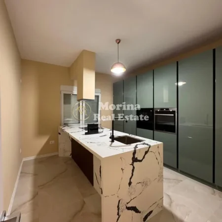 Tirane, jepet me qera apartament 2+1 Kati 1, 145 m² 1.000 € (Rruga Elbasanit)