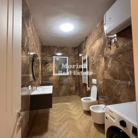 Tirane, jepet me qera apartament 2+1 Kati 1, 145 m² 1.000 € (Rruga Elbasanit)