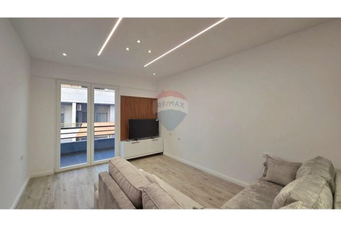 Vlore, shitet apartament 1+1 Kati 9, 78 m² 120.000 € (PRANË PALESTRËS SË MUNDJES, VLORË)