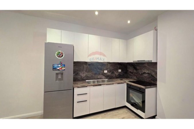Vlore, shitet apartament 1+1 Kati 9, 78 m² 120.000 € (PRANË PALESTRËS SË MUNDJES, VLORË)