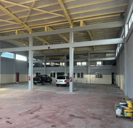 Tirane, jepet me qera magazine Kati 0, 1.125 m² 3.200 € (rinas)