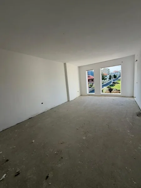 Tirane, shitet apartament 2+1+Ballkon , 102 m² 101.890 € (Paskuqan)