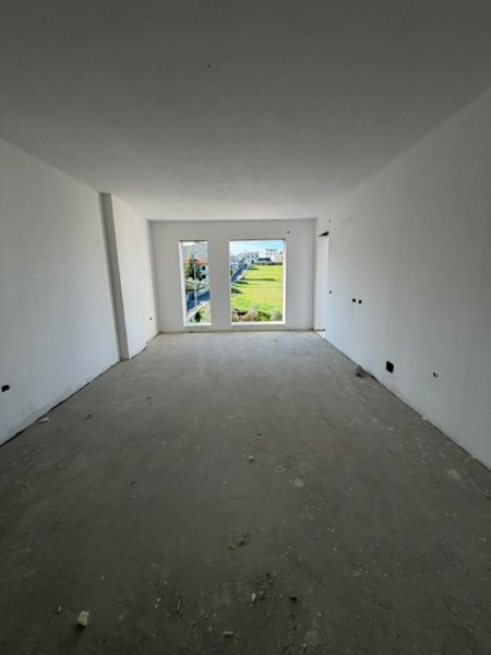 Tirane, shitet apartament 2+1+Ballkon , 102 m² 101.890 € (Paskuqan)