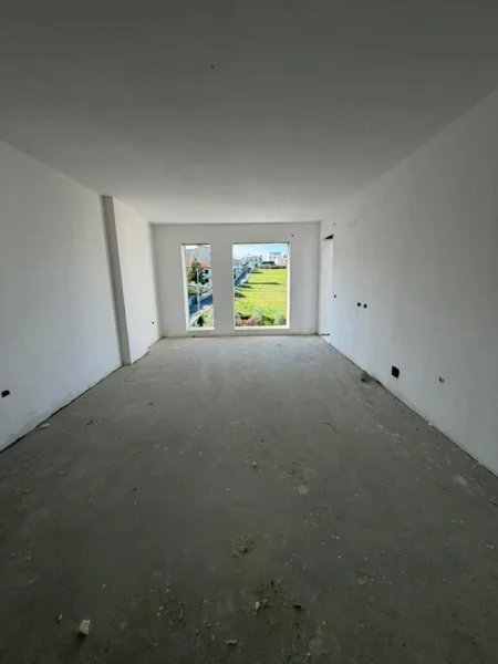 Tirane, shitet apartament 2+1+Ballkon , 102 m² 101.890 € (Paskuqan)