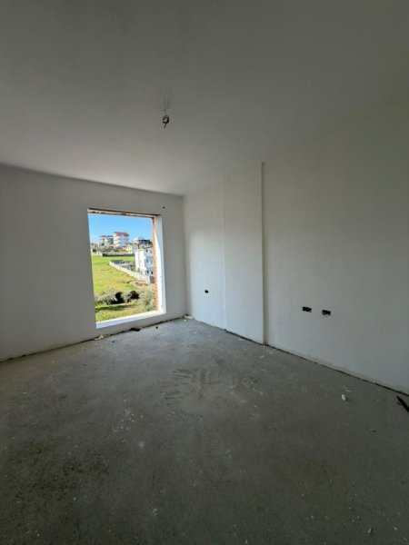 Tirane, shitet apartament 2+1+Ballkon , 102 m² 101.890 € (Paskuqan)