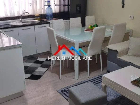 Tirane, jepet me qera apartament 2+1+Ballkon Kati 2, 85 m² 518 € (RRUGA KONGRESI I LUSHNJES,21 DHJETORI)