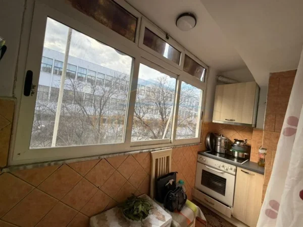Durres, shitet apartament 1+1 Kati 2, 55 m² 75.000 € (Lagjia 18, Durrës. Informacion mbi apartamentin:)