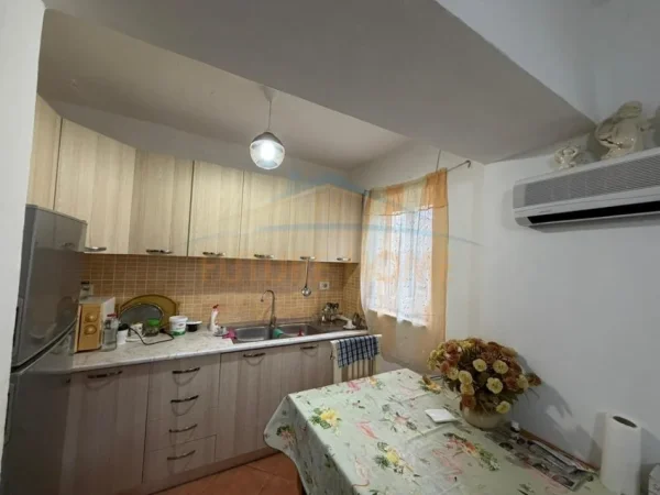 Durres, shitet apartament 1+1 Kati 2, 55 m² 75.000 € (Lagjia 18, Durrës. Informacion mbi apartamentin:)