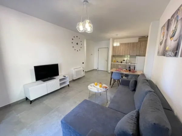 Tirane, shitet apartament 1+1+Ballkon Kati 3, 73 m² 110.000 € (Rana e Hedhun)