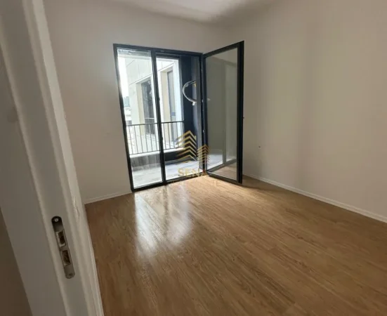 Tirane, jepet me qera ambjent biznesi Kati 1, 68 m² 550 € (Jordan Misja)