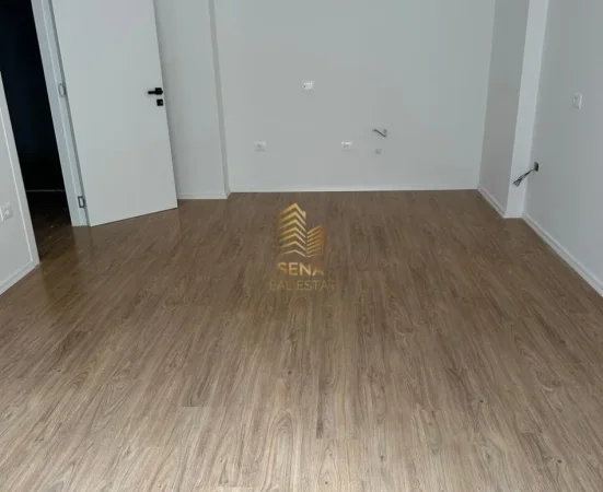 Tirane, jepet me qera ambjent biznesi Kati 1, 68 m² 550 € (Jordan Misja)