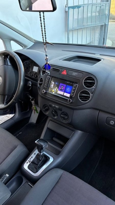 Korce, shes makine Golf Plus Nafte, blu e errët automatik Klima 270.000 km 4.800 €