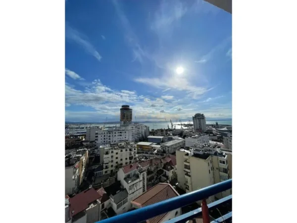 Durres, shitet apartament 3+1 Kati 10, 145 m² 362.500 € (Pranë Bashkisë, Durrës)