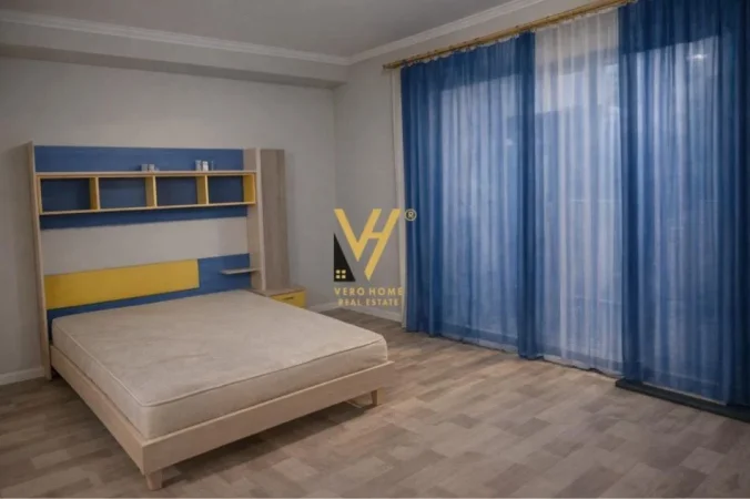 Tirane, jepet me qera apartament 2+1+Ballkon Kati 2, 95 m² 80.000 € (KOMUNA E PARISIT)