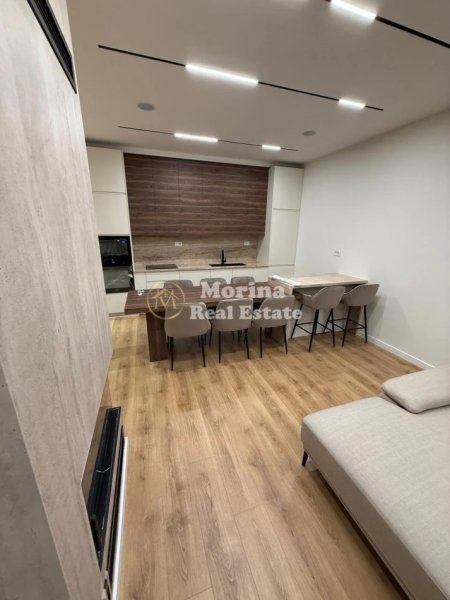 Tirane, jepet me qera apartament 2+1 Kati 1, 110 m² 2.100 € (Sauk)