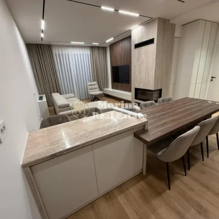 Tirane, jepet me qera apartament 2+1 Kati 1, 110 m² 2.100 € (Sauk)