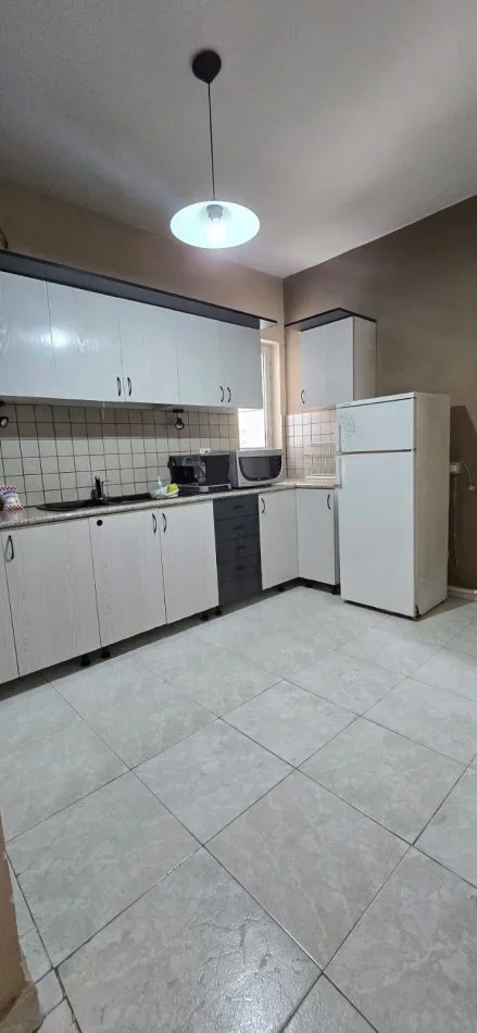 Tirane, shitet apartament 3+1+Ballkon Kati 4, 75 m² 177.000 € 